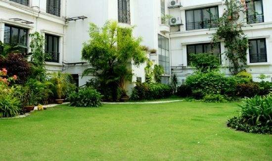  sunny park Landscaped Gardens