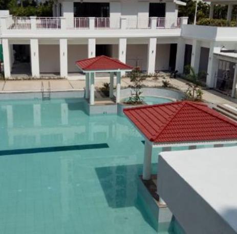 Swimming Pool riverside Swimming Pool