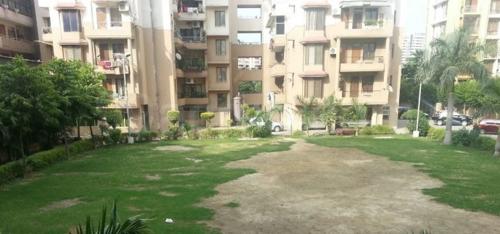  palm-grove-apartments Landscaped Gardens