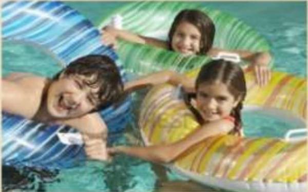  hari-duplex Swimming Pool