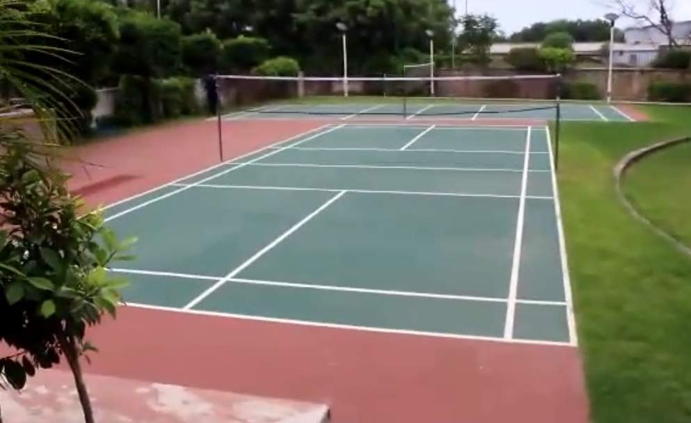royal greens 2 Badminton Court
