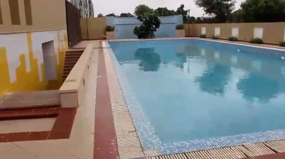 royal greens 2 Swimming Pool