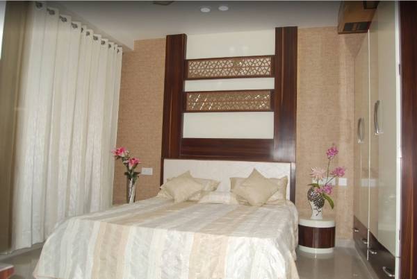 Bedroom royal-greens-2 Bedroom