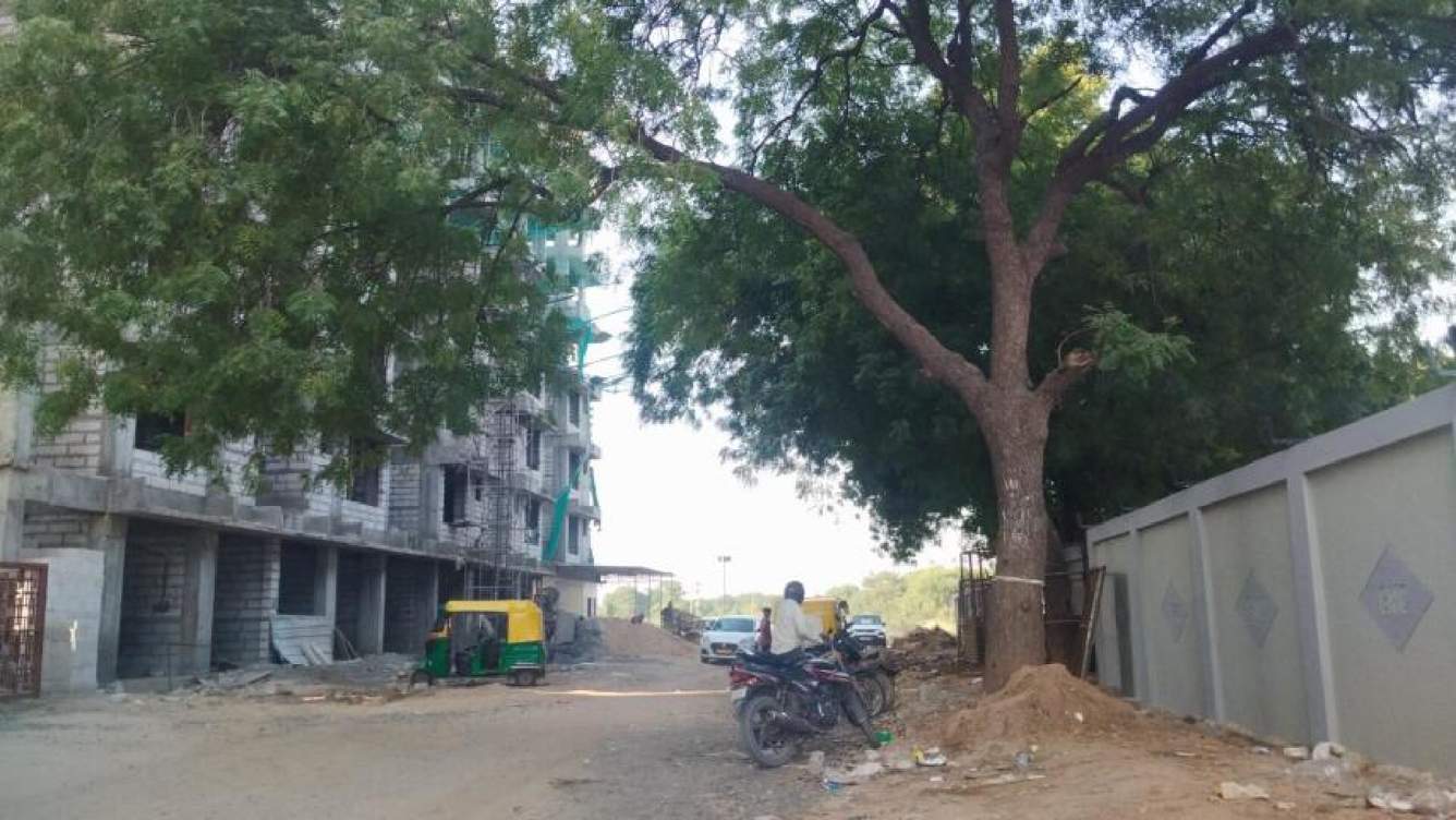 maitri lake view phase 1 and phase 2 Phase 1 Tower C Shyamlaji Construction Status Oct 24