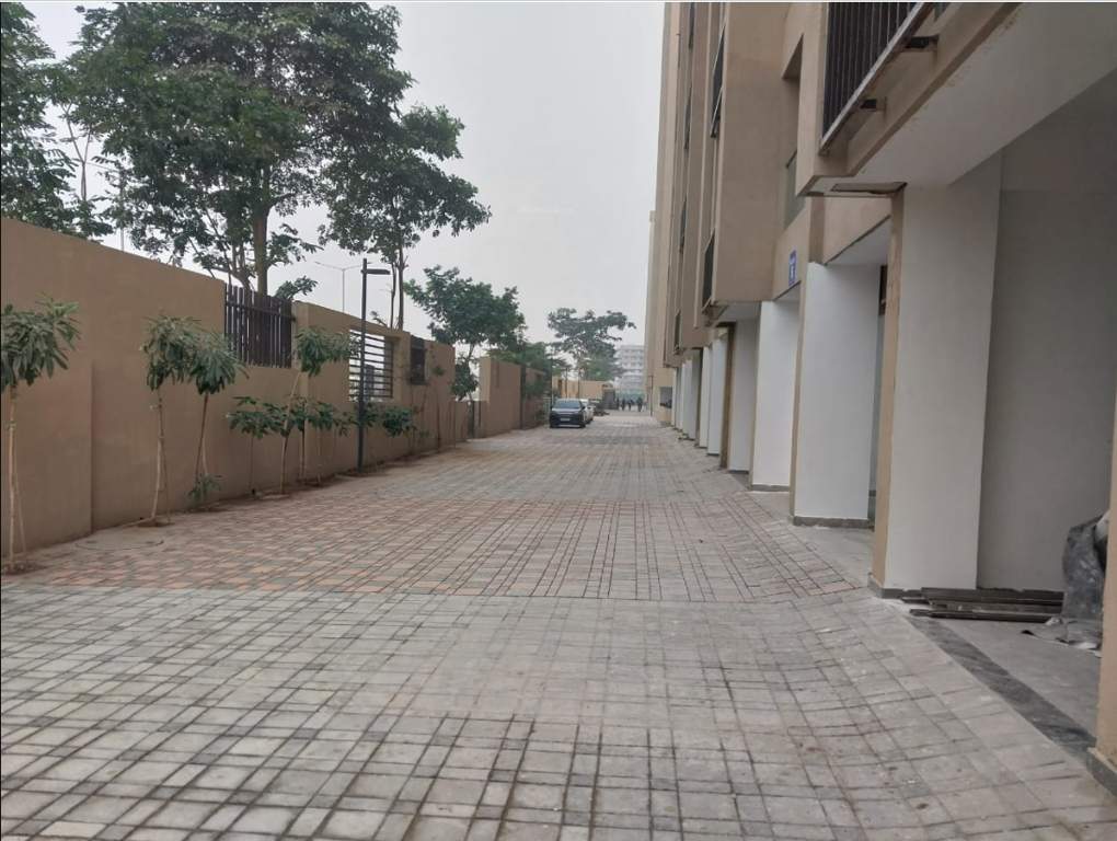  north enclave Paved Compound