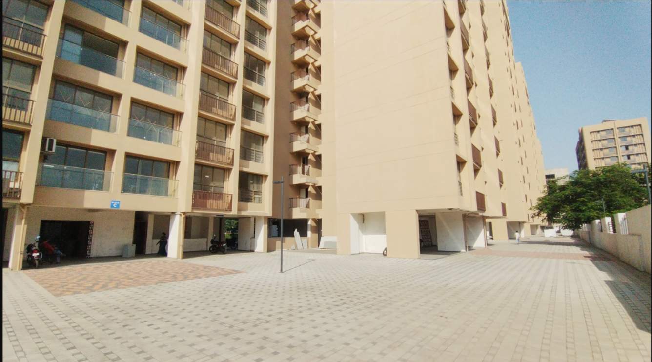  north enclave Paved Compound