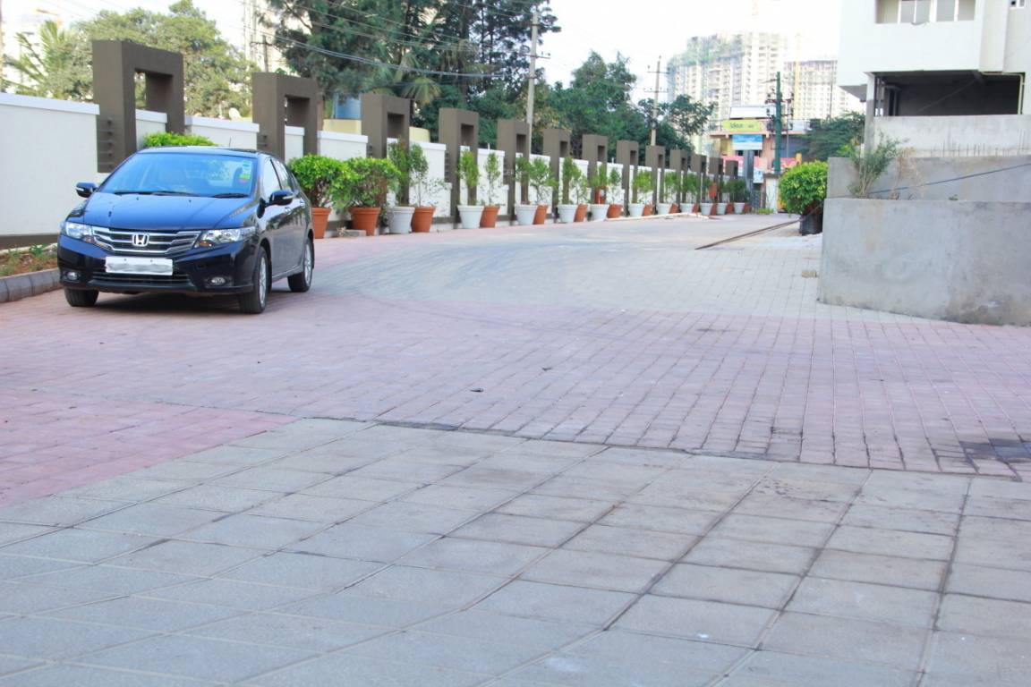  rr signature Car Parking