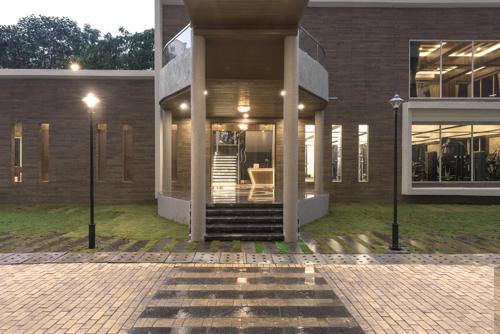  allure-wings-a-to-e Club House