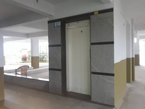  spandana Lift Available