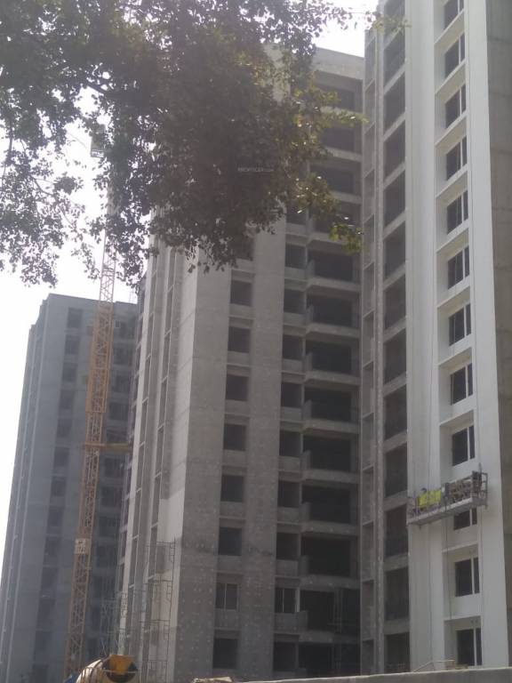 Images for Construction Status of Gopalan Lake Front