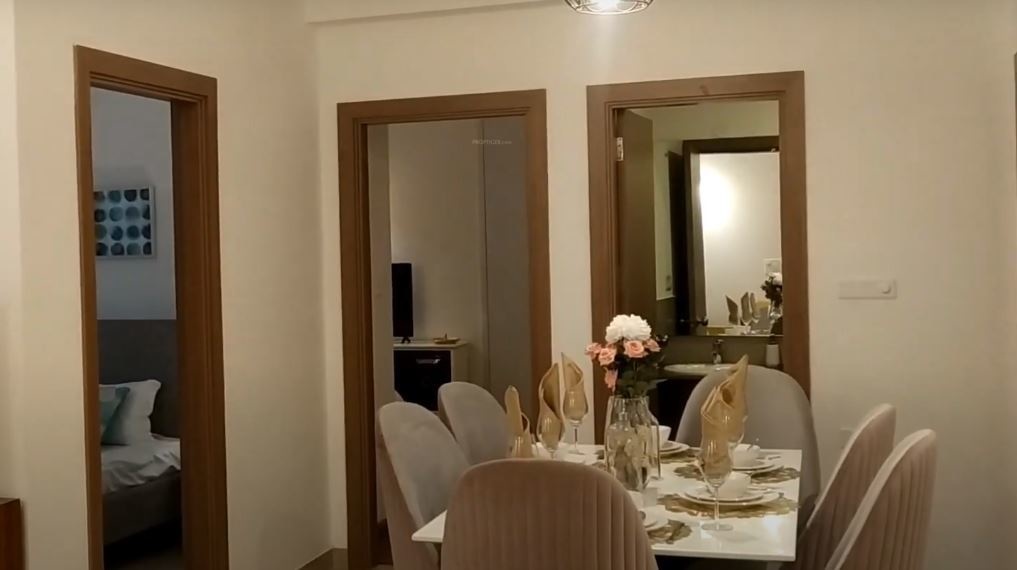  nobility Dining Area