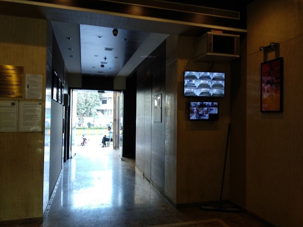 bella vista Lift Available