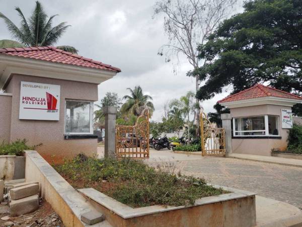  el-jardin Gated Community