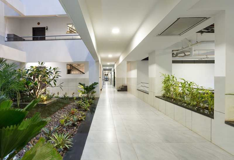  mirror on water Others