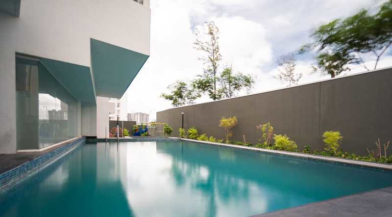  mirror on water Swimming Pool