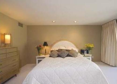 Bedroom splendour-greens-seetai-lake Bedroom