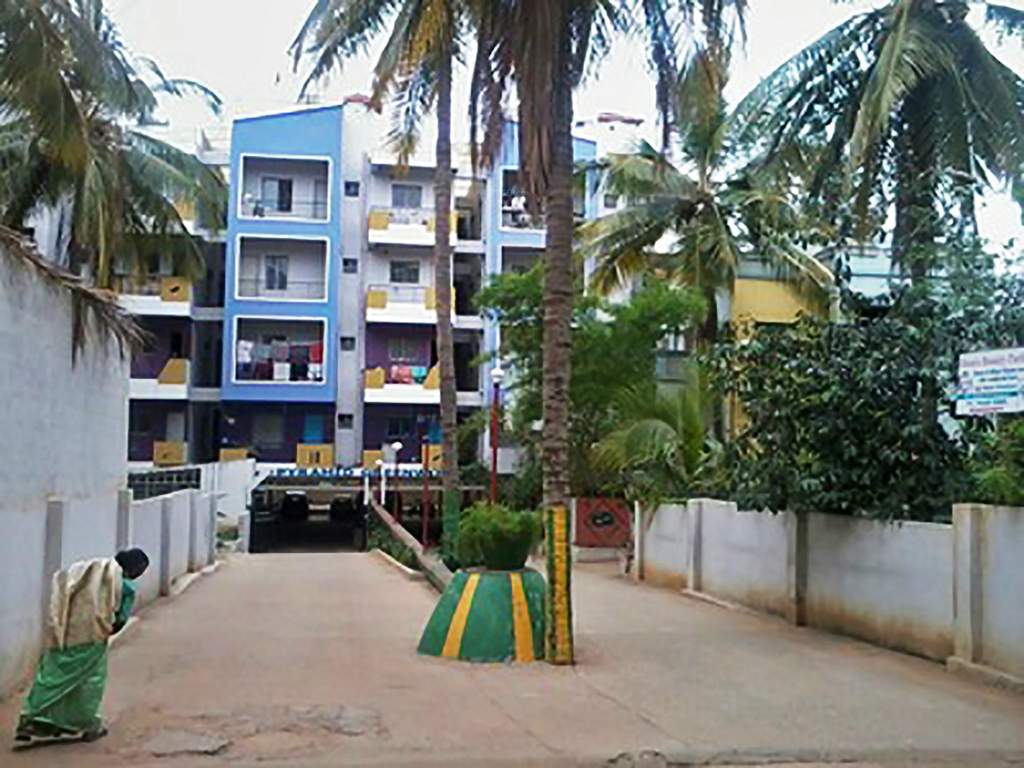  green woods Images for Elevation of Pyramid Green Woods