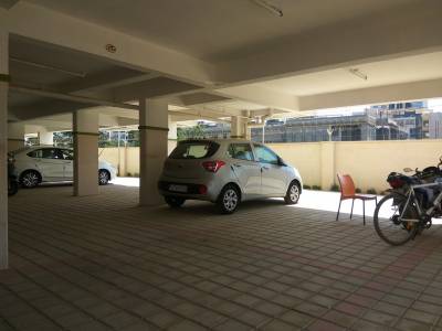  elite Closed Car Parking