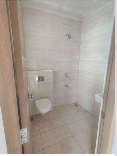 trisquare habitat Bathroom