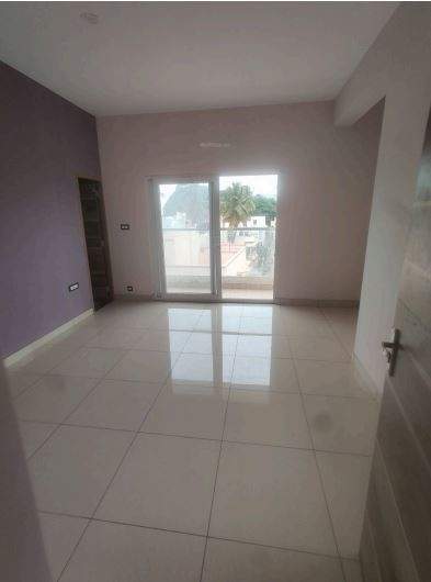 trisquare habitat Living Area