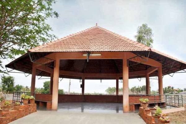  homes Landscaped Gardens