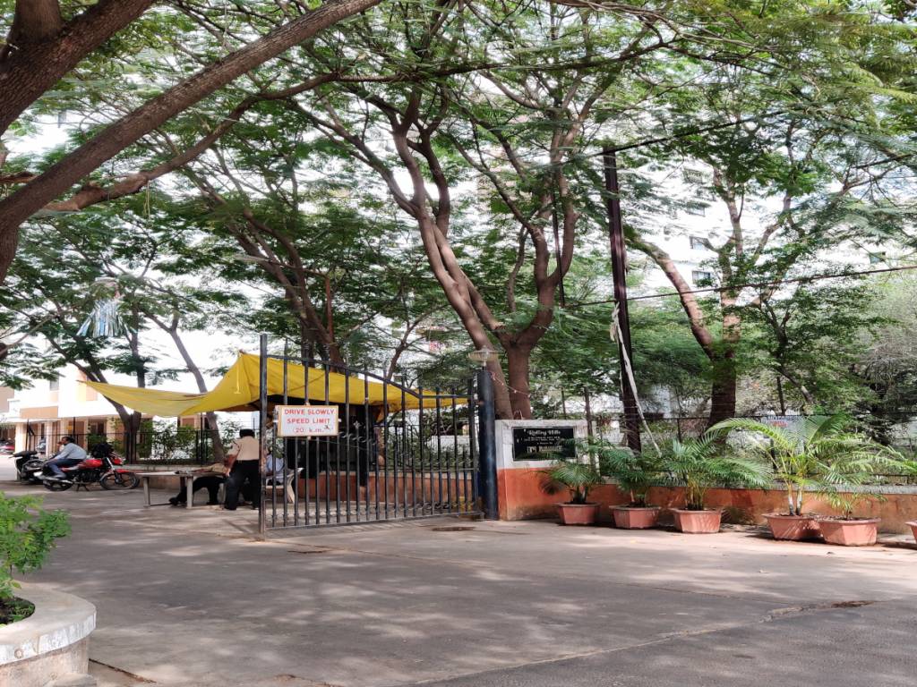  rolling hills Elevation