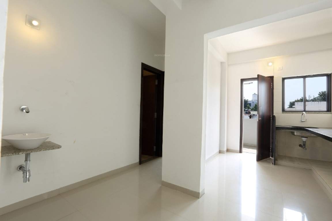 Images for Main Other of Vaibhav Garnet