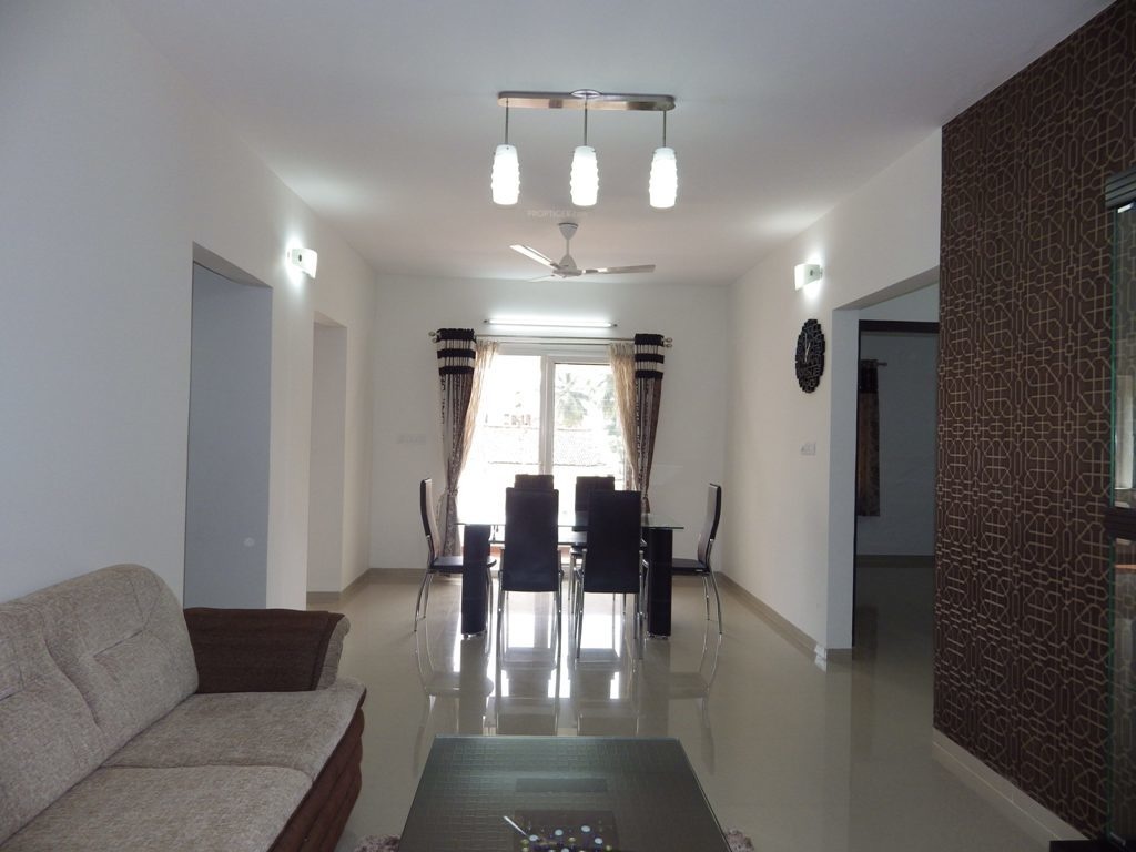 Images for Main Other of Hari Somu Avarampoo