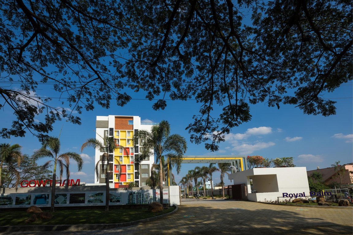  royal palm block 2 Gymnasium