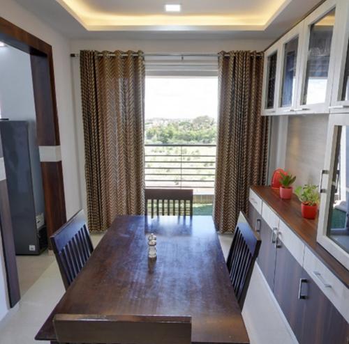 Dining Area royal-palm-block-2 Dining Area