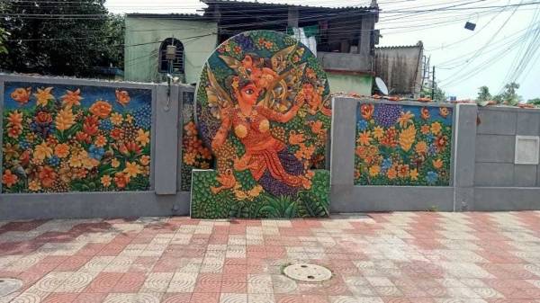  aqua-view Paved Compound