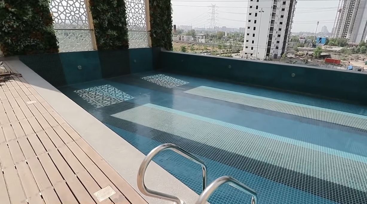  sierra 68 Swimming Pool