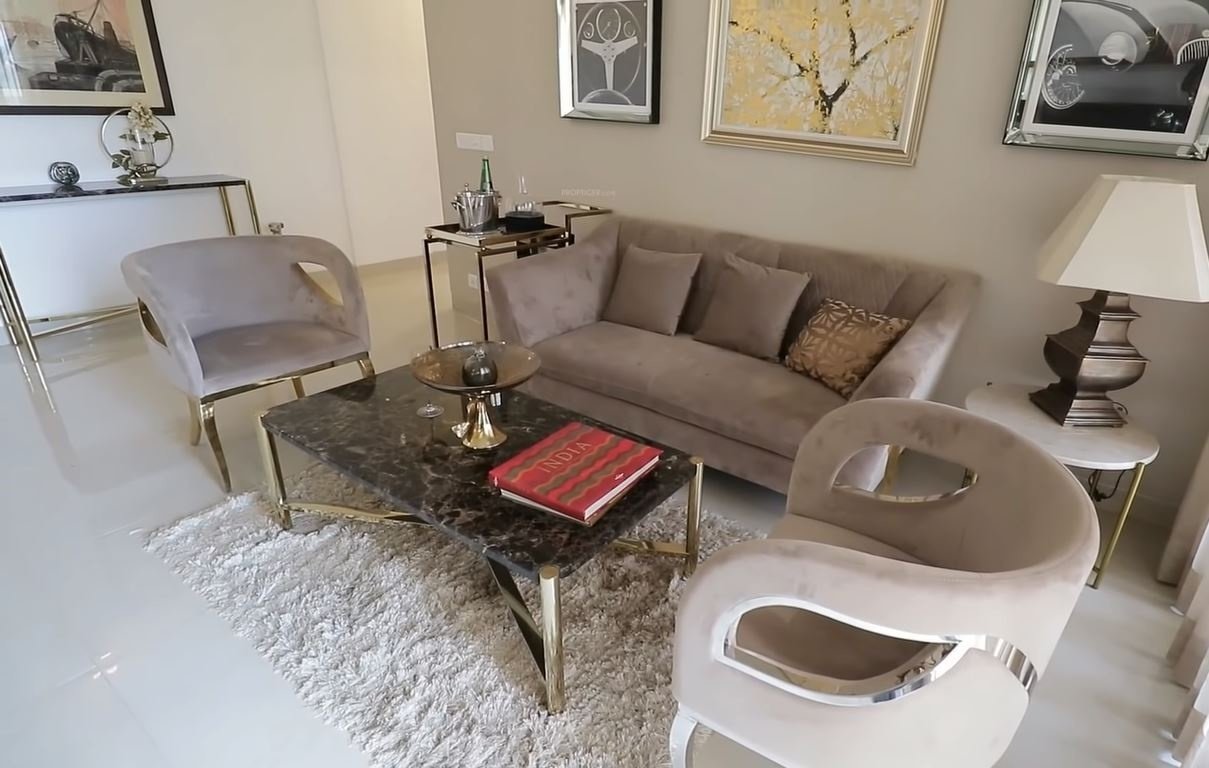  sierra 68 Living Area