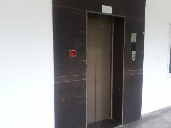  pearl Lift Available