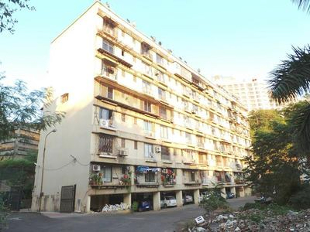 Royal Palms Piccadilly Condos in Goregaon East, Mumbai Price