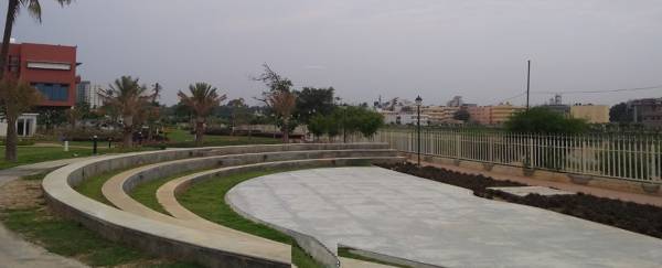  the-lake-view-address- Amphitheater