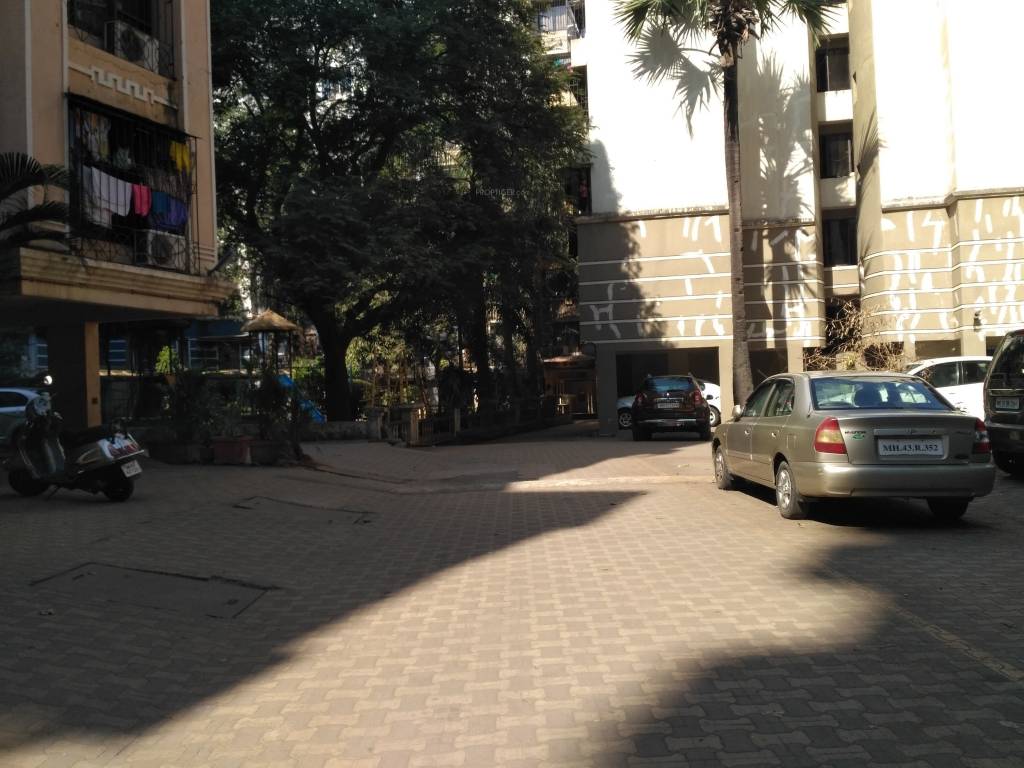 blue empire Car Parking