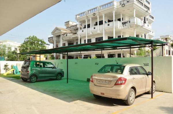 Images for Amenities of Safe Parkwoods