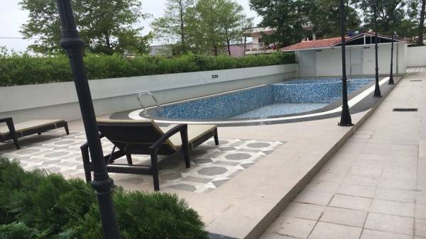  midas-touch Swimming Pool