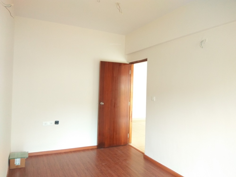  the courtyard square Bedroom