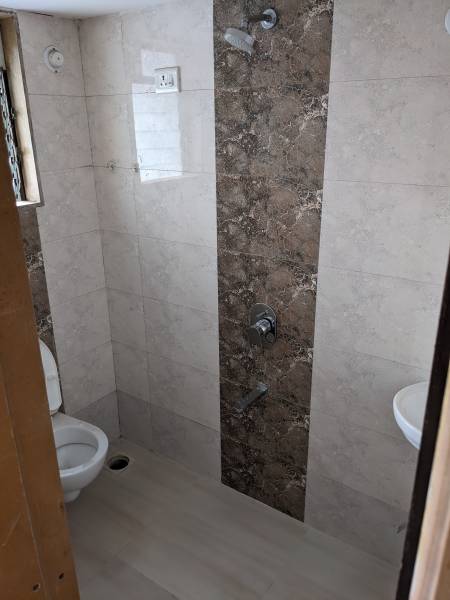  heights-bldg-2 Bathroom