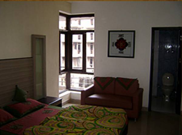  sunrise-greens Bedroom