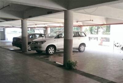  twins Car Parking