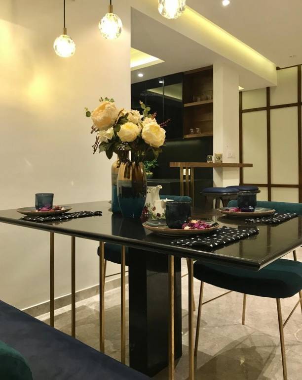  corniche Dining Area