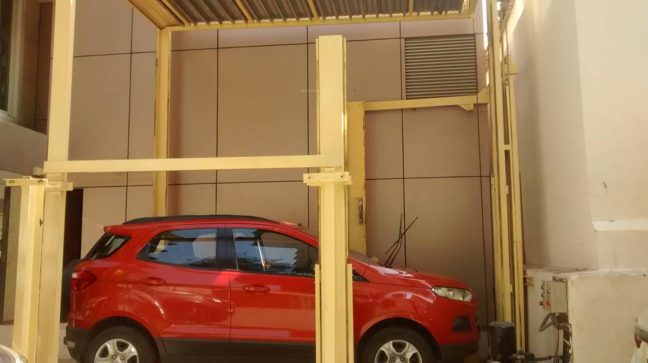  express enclave Car Parking