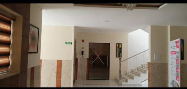 Lift Available oxton Lift Available