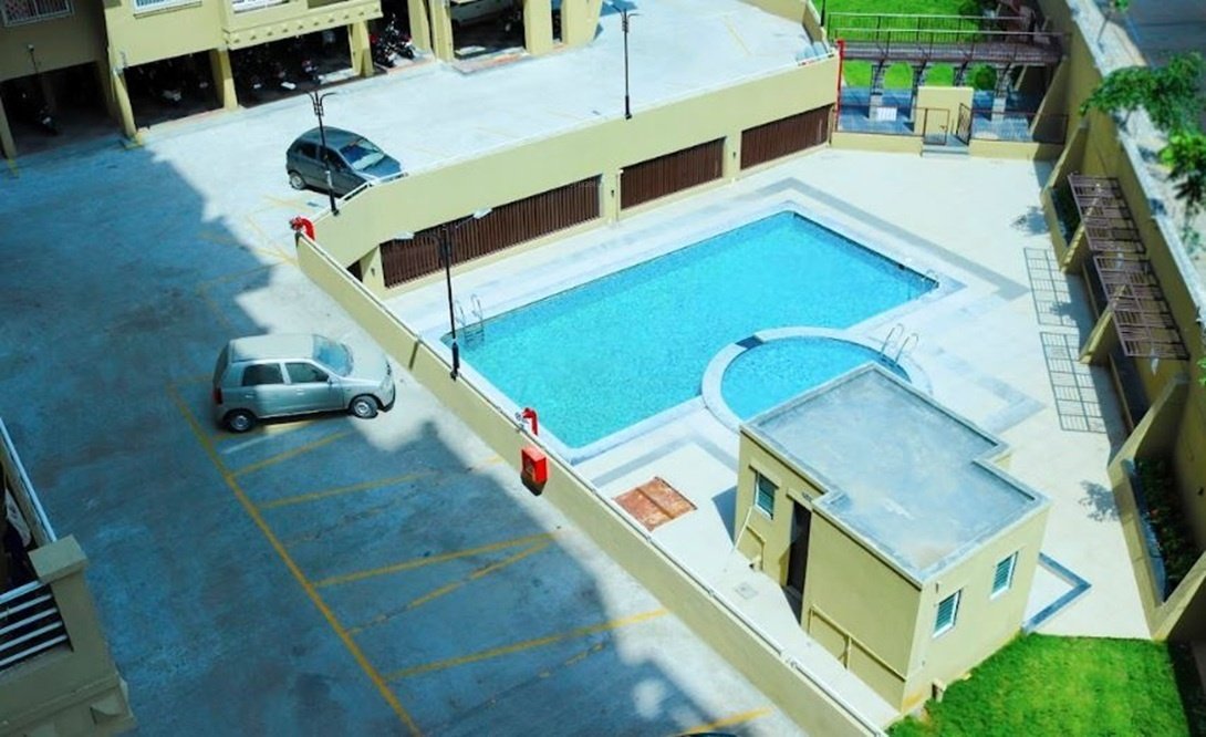  treetown Swimming Pool