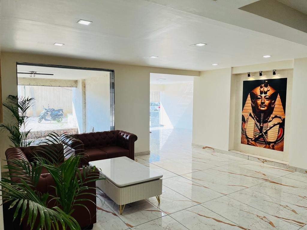  the golden gate Living Area