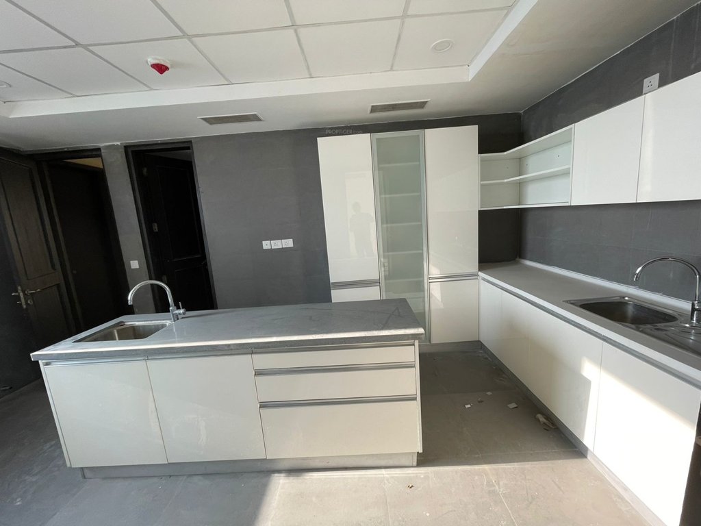  provence estate Kitchen