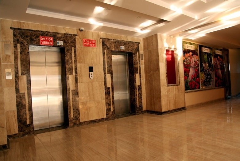 gaur city Lift Available